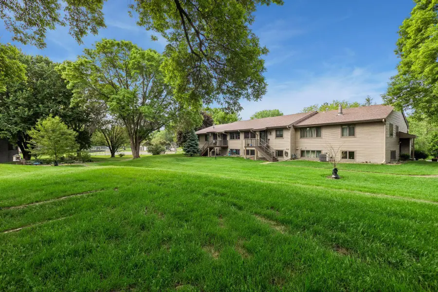 1432 Arden View Drive, Arden Hills, MN 55112 - #3