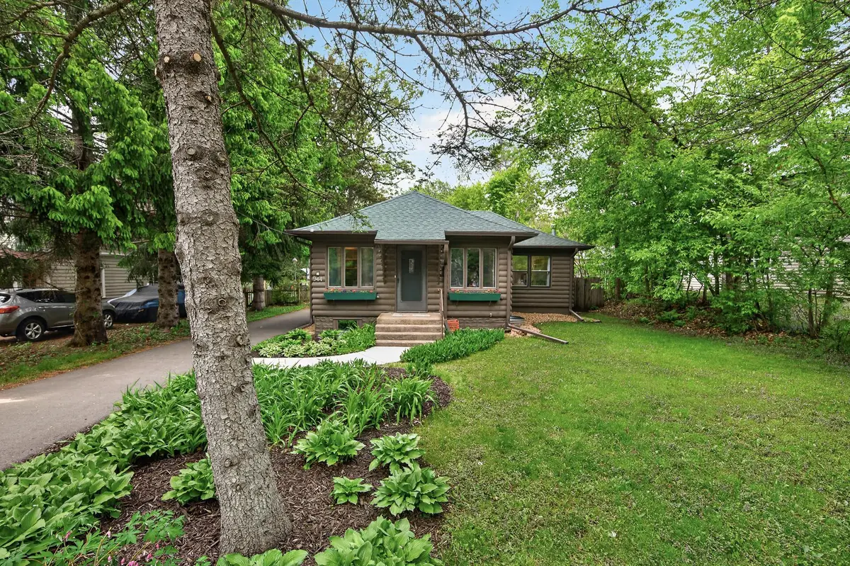 944 Mahtomedi Avenue, Mahtomedi, MN 55115 - #1