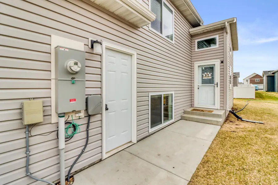 6726 69th Avenue S, Horace, ND 58047 - #3
