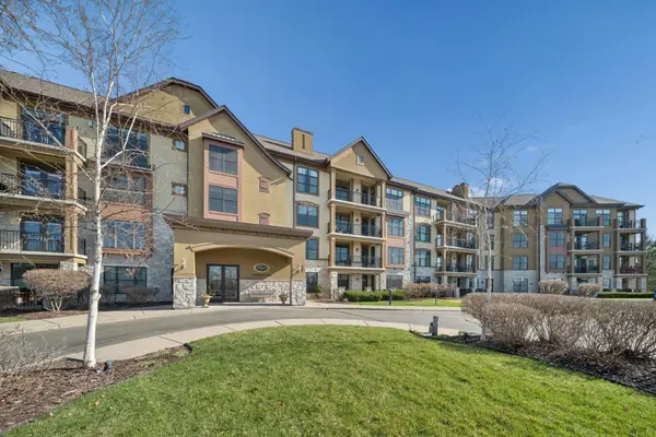 1320 Riverside Lane #103, Mendota Heights, MN 55118