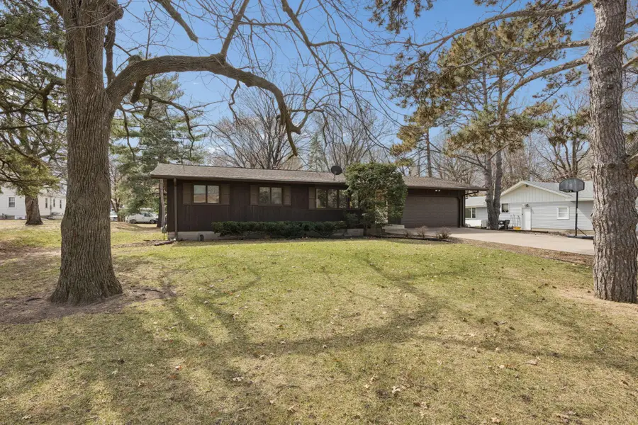 2740 Sherwood Road, Mounds View, MN 55112 - #2