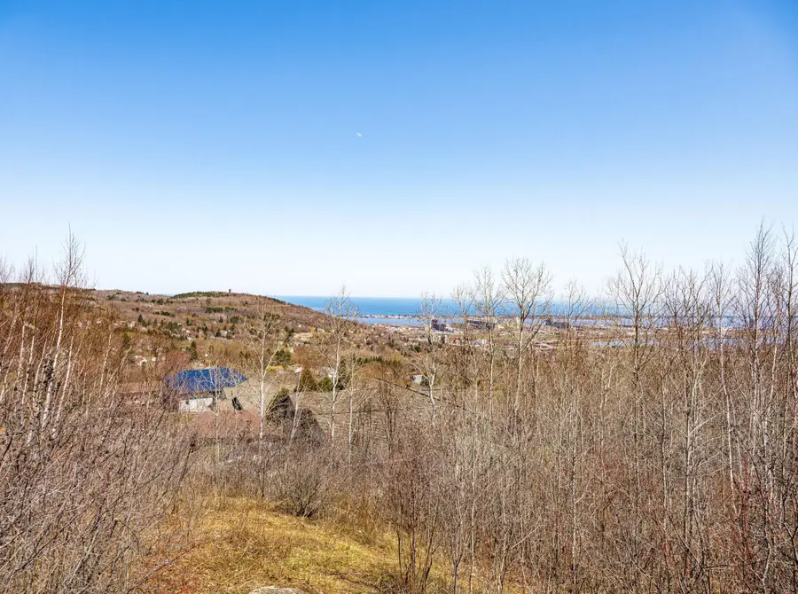 29XX W 15th St, Duluth, MN 55806 - #3