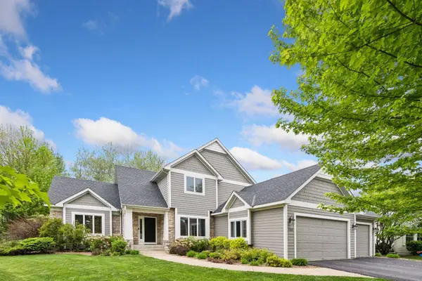 1222 Adrian Circle, Chaska, MN 55318
