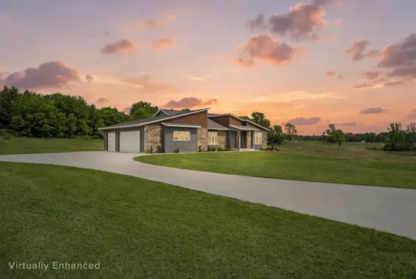 1713 Boelter Estates Drive Nw, Rochester, MN 55901