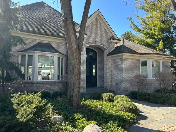 19945 Cottagewood Avenue, Excelsior, MN 55331