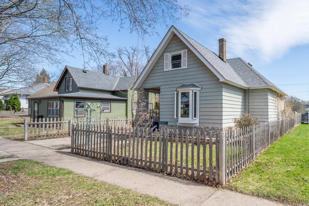 1028 Livingston Avenue, West Saint Paul, MN 55118 - #1