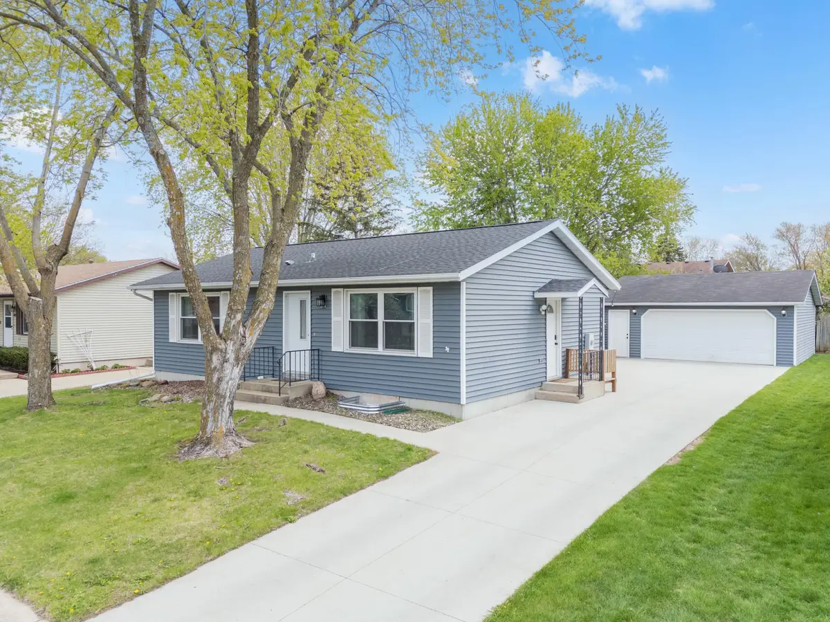 2014 43rd Street Nw, Rochester, MN 55901 - #1