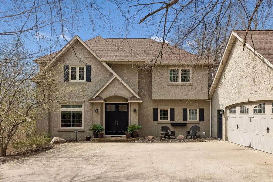 3701 Blackhawk Road, Eagan, MN 55122 - #3