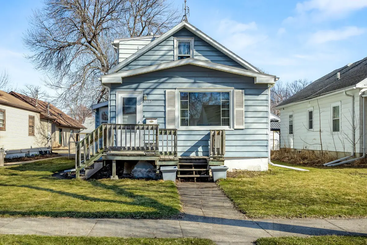 443 15th Avenue S, Fargo, ND 58103 - #1