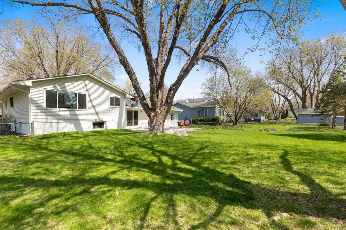 10205 39th Avenue N, Plymouth, MN 55441 - #1