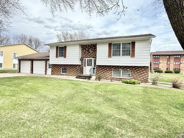 14 1st Street Nw, Fairfax, MN 55332 - #2