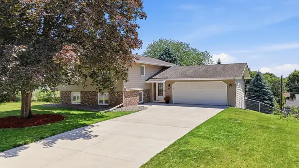 49 14th Avenue Sw, New Brighton, MN 55112