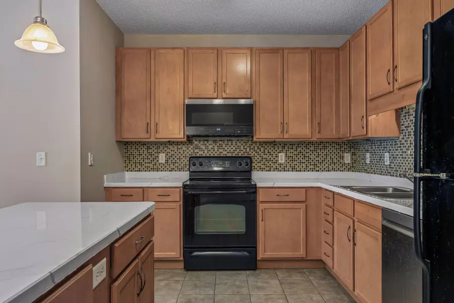 619 8th Street Se #211, Minneapolis, MN 55414 - #3