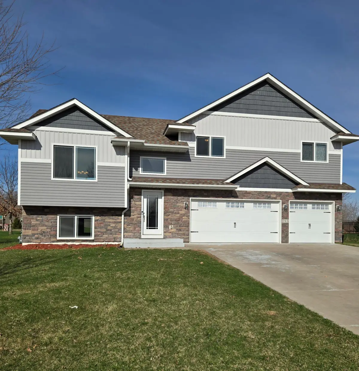 785 S Newberry Avenue, Rush City, MN 55069 - #1