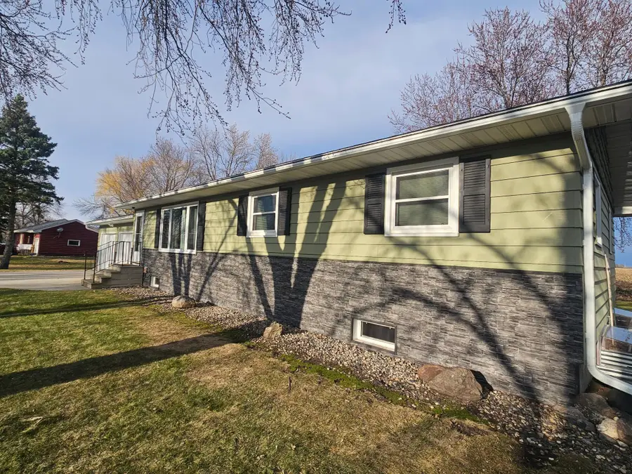 306 Enterprise Drive, Mooreton, ND 58061 - #2