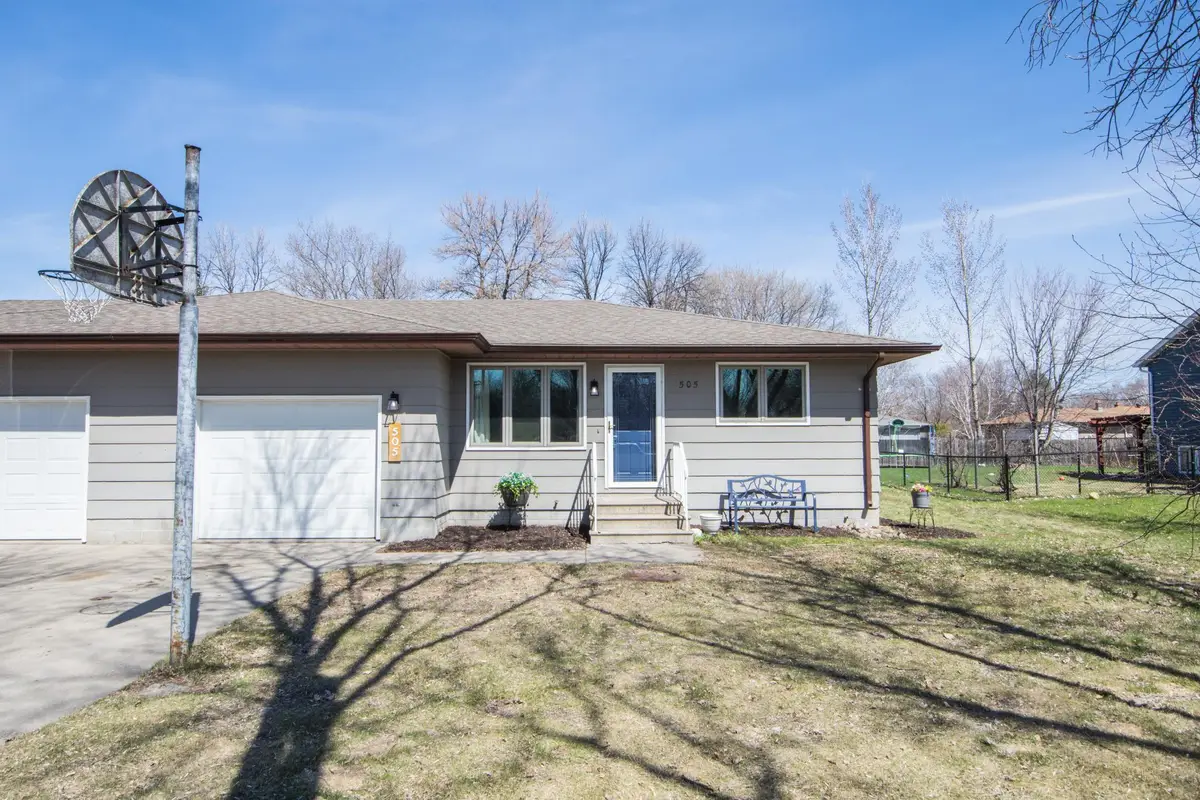 505 8th Avenue Se, Barnesville, MN 56514 - #1