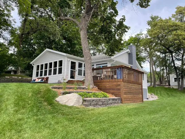 1324 E Shore Drive, Detroit Lakes, MN 56501