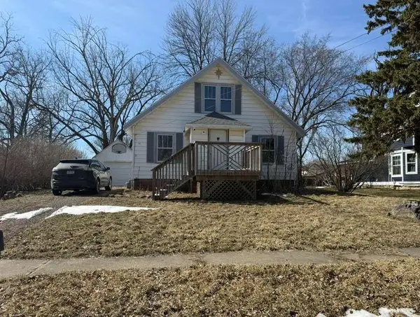 305 1st Avenue Ne, Dodge Center, MN 55927