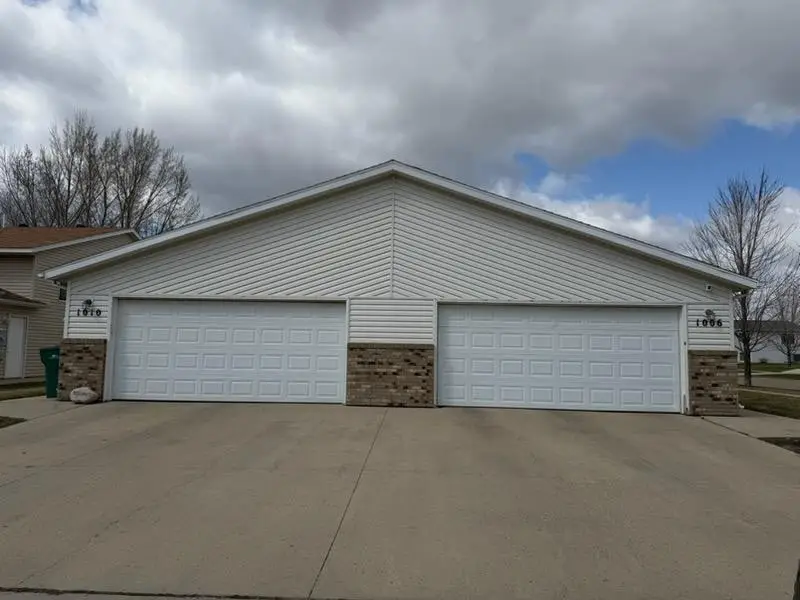 1006 Oak Place, West Fargo, ND 58078 - #1