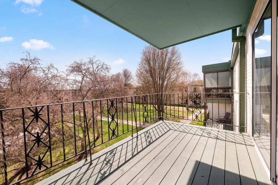 2730 Dale Street N #D311, Roseville, MN 55113 - #3