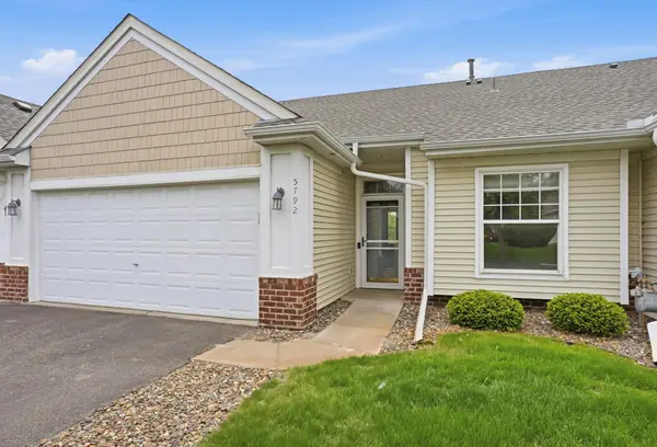 5792 Prairie Ridge Drive #182, Shoreview, MN 55126