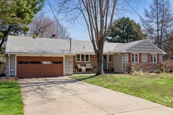 609 Waterman Circle, Edina, MN 55343