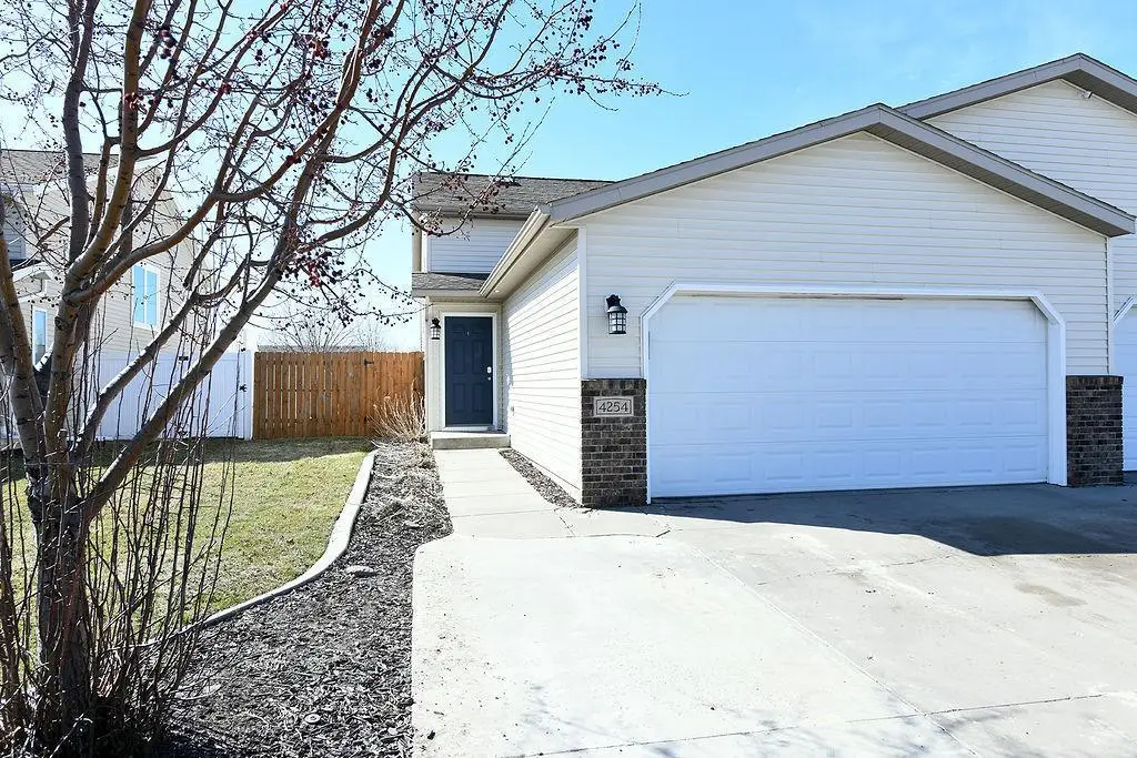 4254 39 1/2 Avenue S, Fargo, ND 58104 - #1