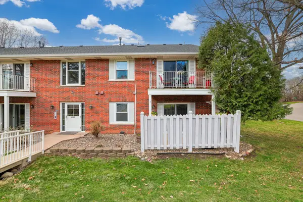 6333 Alderwood Circle #B, Woodbury, MN 55125