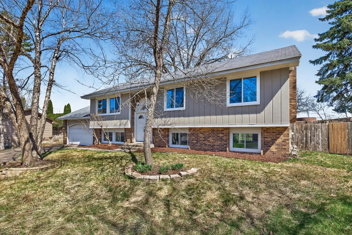116 Knoll Circle E, Burnsville, MN 55337 - #1