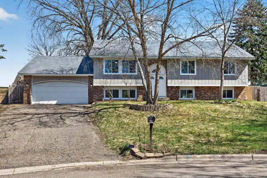 116 Knoll Circle E, Burnsville, MN 55337 - #3