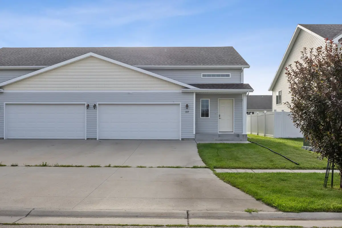 1317 5th Street Nw, West Fargo, ND 58078 - #1