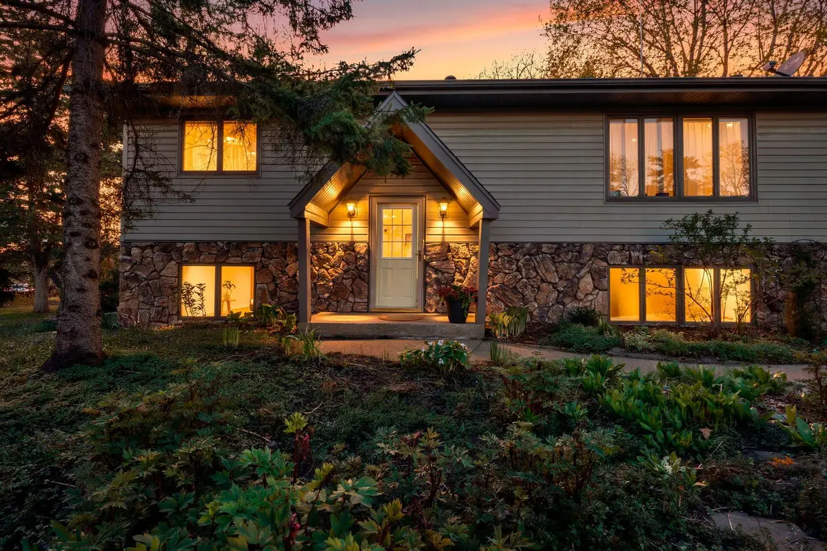 28508 Jocelyn Avenue, Chisago City, MN 55013 - #1