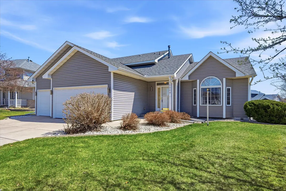 10004 Fallgold Parkway N, Brooklyn Park, MN 55443 - #1