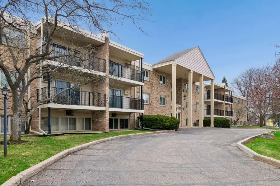4351 Parklawn Avenue #205E, Edina, MN 55435 - #2
