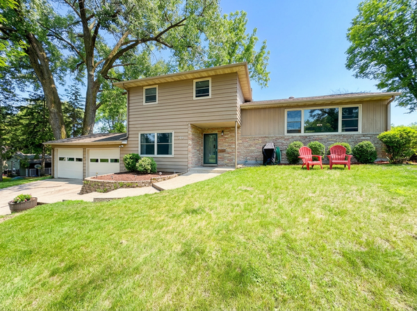 906 S Whitford Street, Fergus Falls, MN 56537