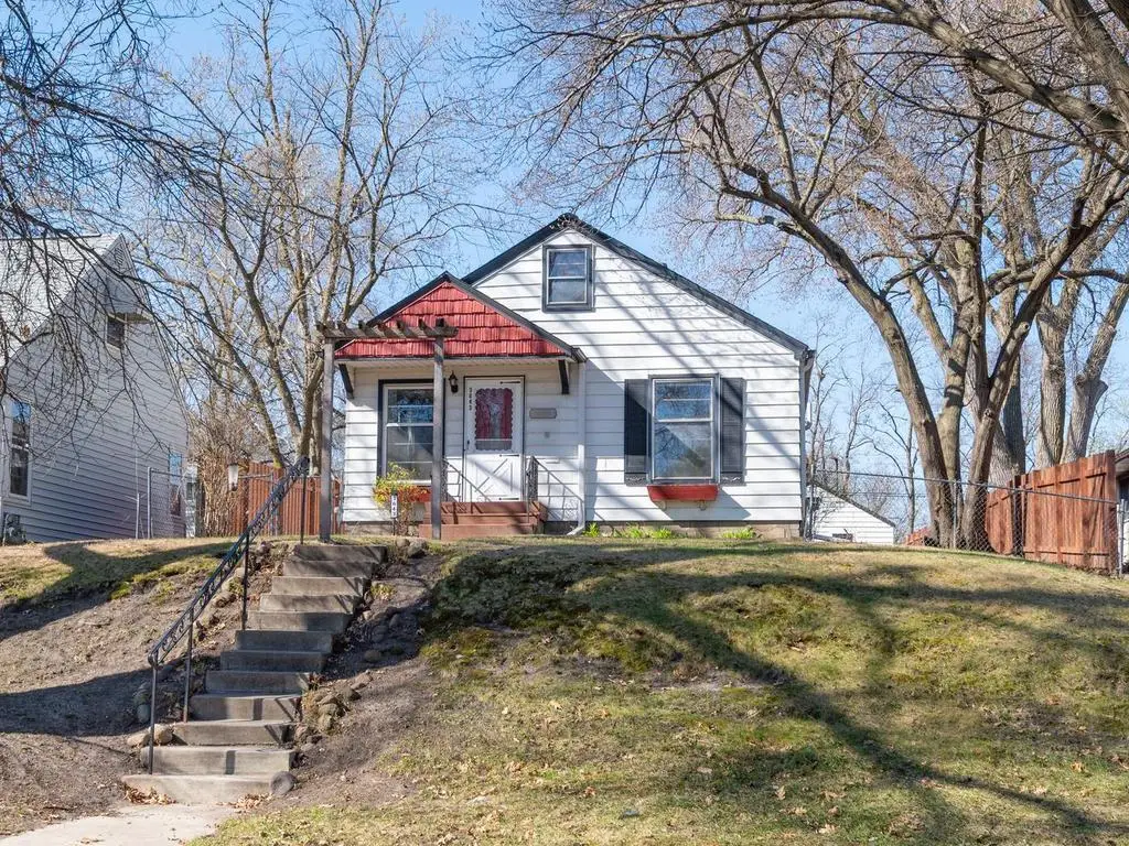 3643 Halifax Avenue N, Robbinsdale, MN 55422 - #1