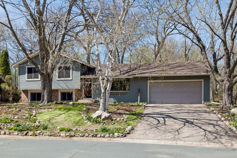 1735 Hickory Hill Drive, Eagan, MN 55122 - #2