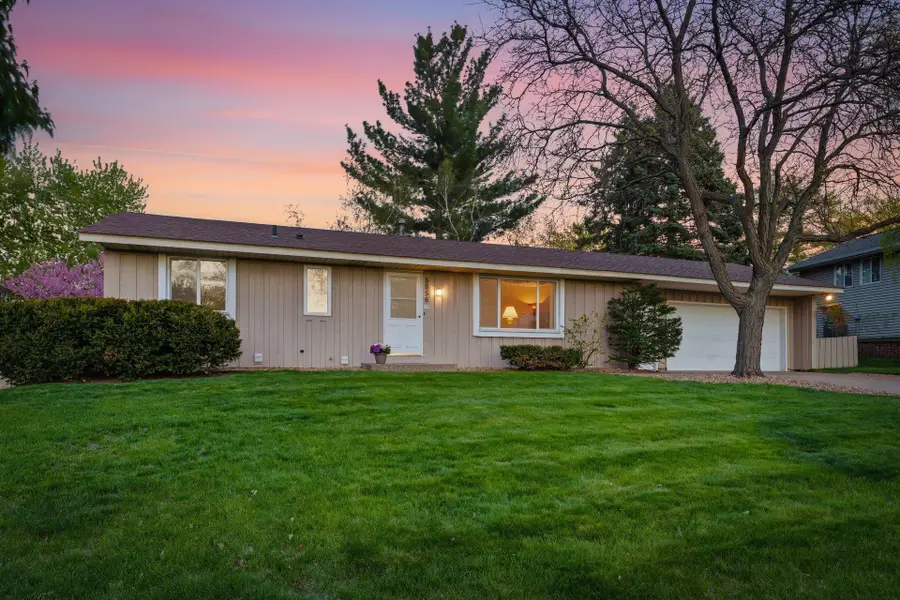 5856 139th Street W, Apple Valley, MN 55124 - #2