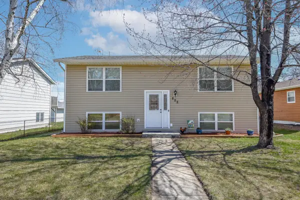 822 10th Avenue Se, Saint Cloud, MN 56304