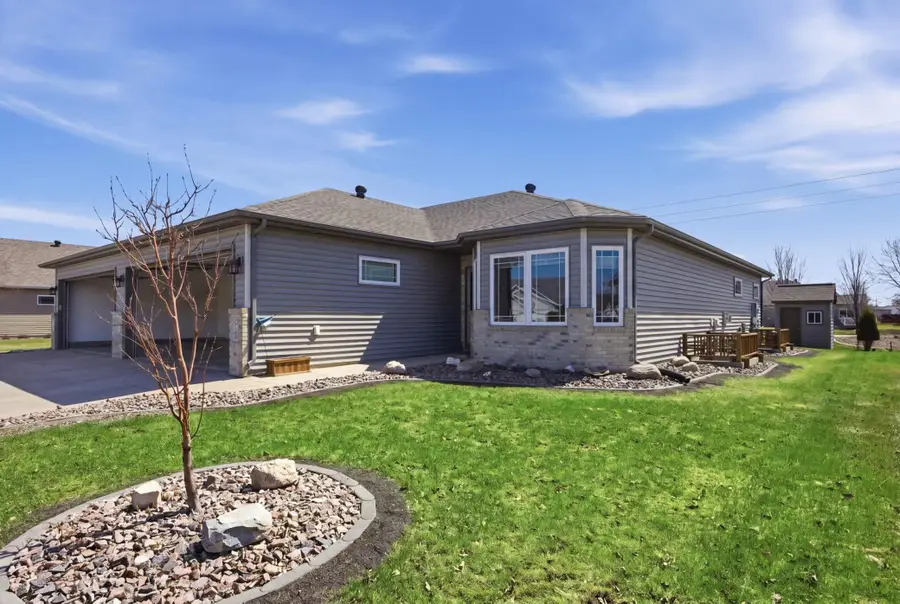 4346 46th Avenue S, Fargo, ND 58104 - #2