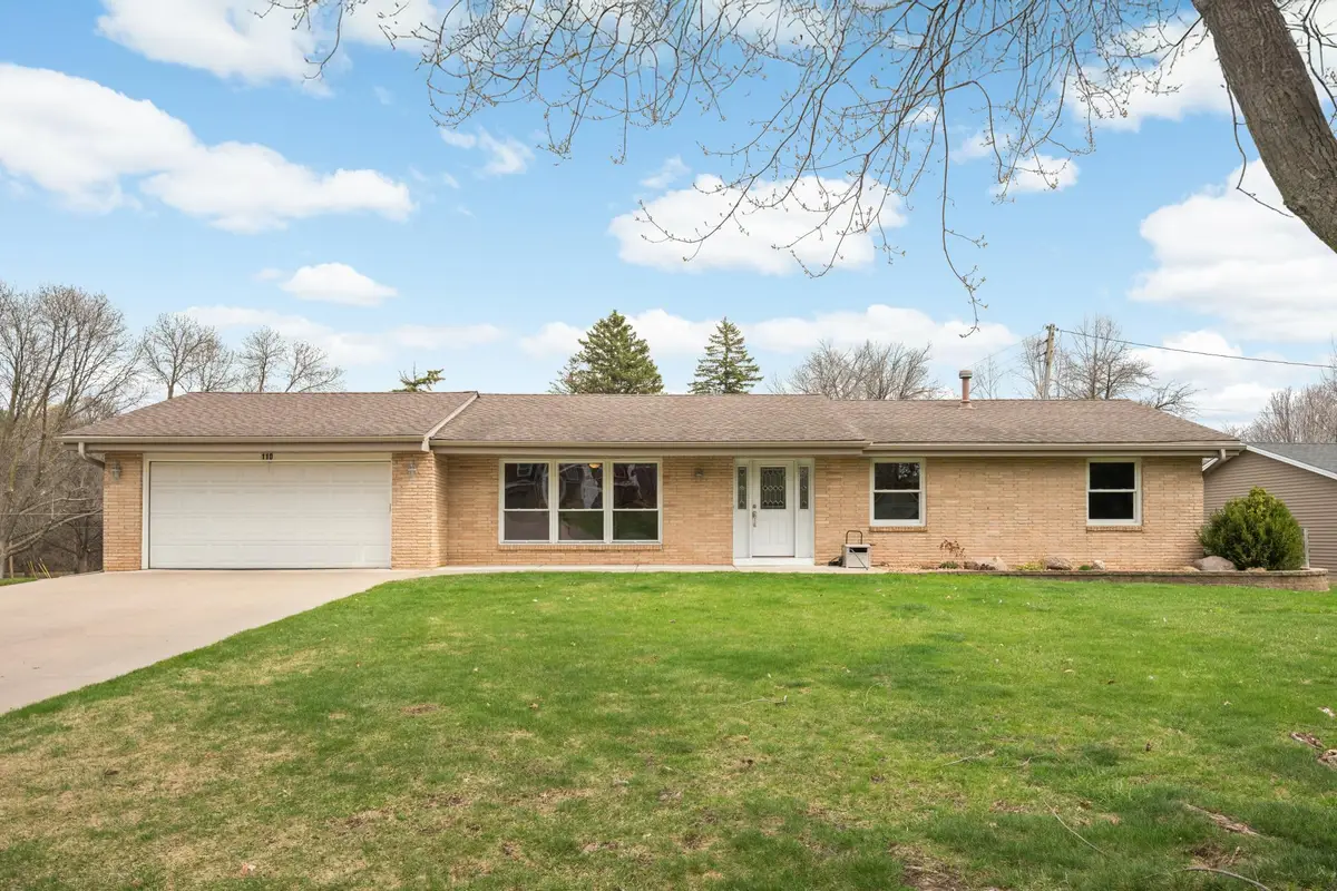 110 Mayo Dr, Burnsville, MN 55337 - #1