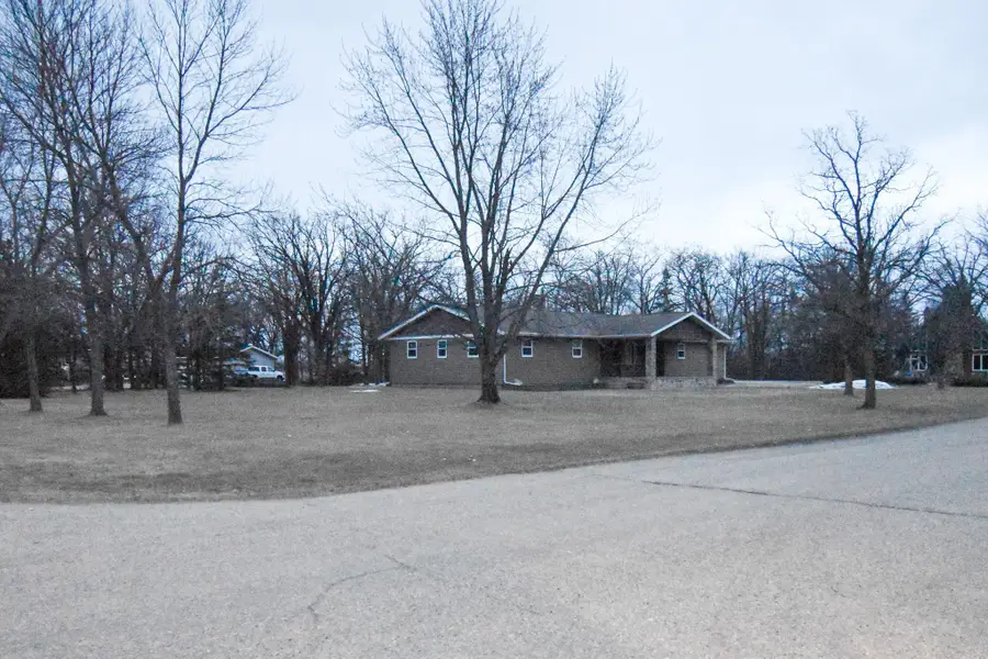 102 Colony Drive S, Karlstad, MN 56732 - #3
