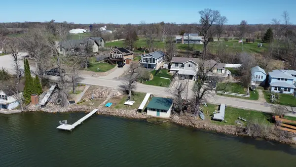 18013 Roberds Lake Boulevard, Faribault, MN 55021