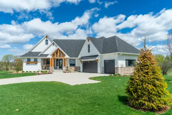 14440 49th Street N, Stillwater, MN 55082