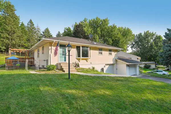 401 Grafton Avenue N, Oakdale, MN 55128