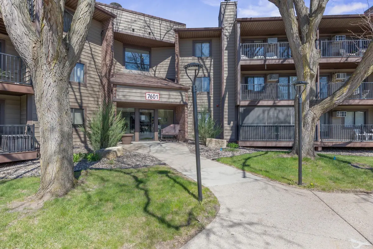 7601 W 101st Street #109, Bloomington, MN 55438 - #1