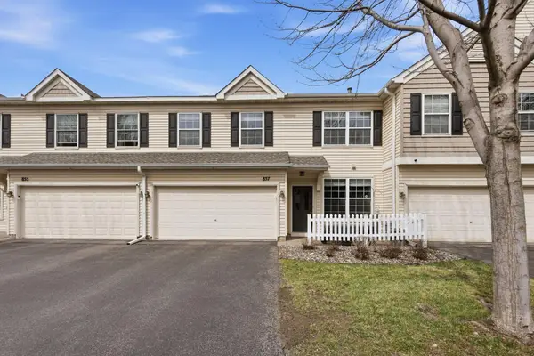 857 Braunworth Court, Chaska, MN 55318