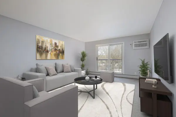 35 Nathan Lane N #203, Plymouth, MN 55441