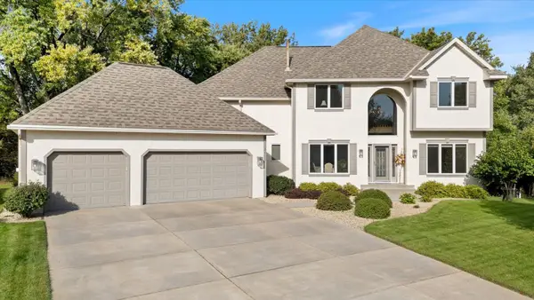5605 Saint Albans Circle, Shoreview, MN 55126