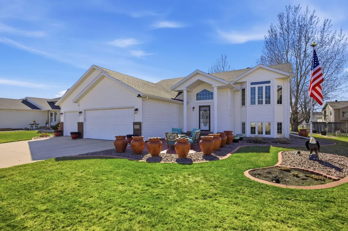 3321 Washington Street S, Fargo, ND 58104 - #1